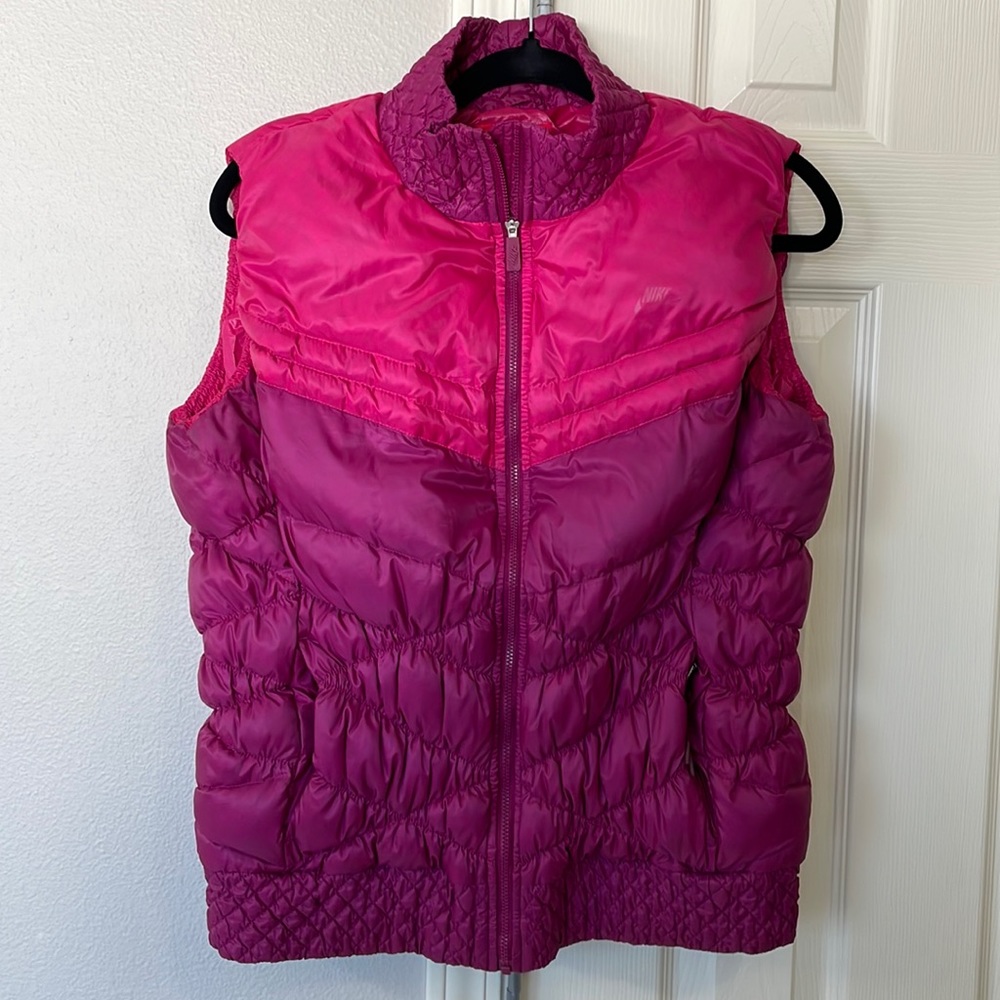 Nike Cascade 700 Down Filled Puffer Vest
